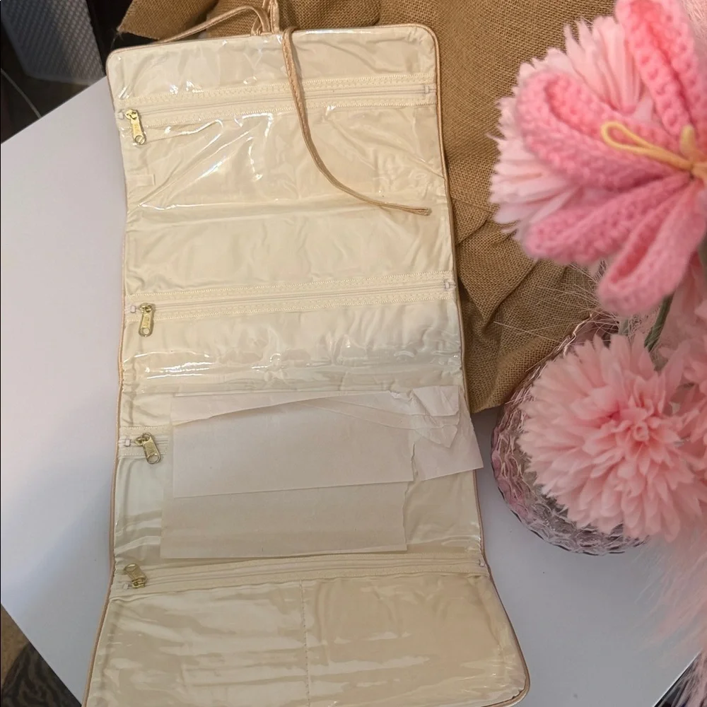 Vintage Merle Norman Makeup Bag TriFold Clutch Wallet Off White NWOT